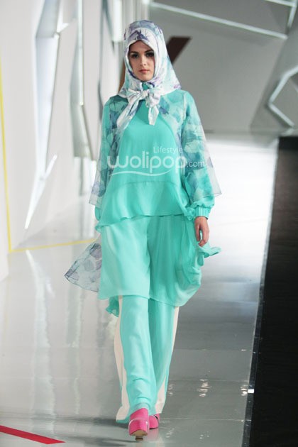 Moshaict by Itang Yunasz. Indonesia Fashion Week 2015 at Jakarta Convention Center. Senayan. Jakarta. [Foto: Mohammad Abduh/Wolipop]