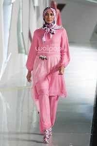 Moshaict by Itang Yunasz. Indonesia Fashion Week 2015 at Jakarta Convention Center. Senayan. Jakarta. [Foto: Mohammad Abduh/Wolipop]