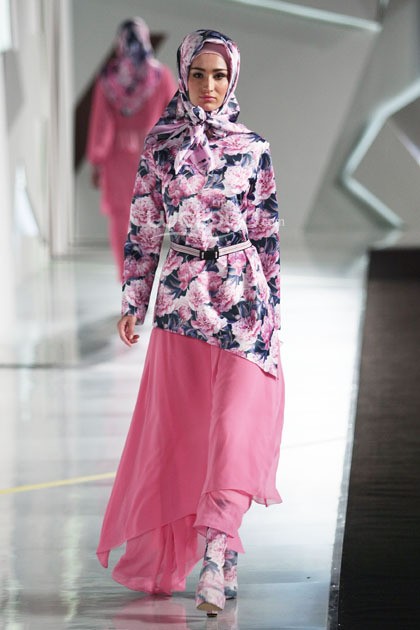 Moshaict by Itang Yunasz. Indonesia Fashion Week 2015 at Jakarta Convention Center. Senayan. Jakarta. [Foto: Mohammad Abduh/Wolipop]