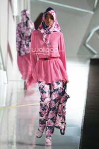 Moshaict by Itang Yunasz. Indonesia Fashion Week 2015 at Jakarta Convention Center. Senayan. Jakarta. [Foto: Mohammad Abduh/Wolipop]