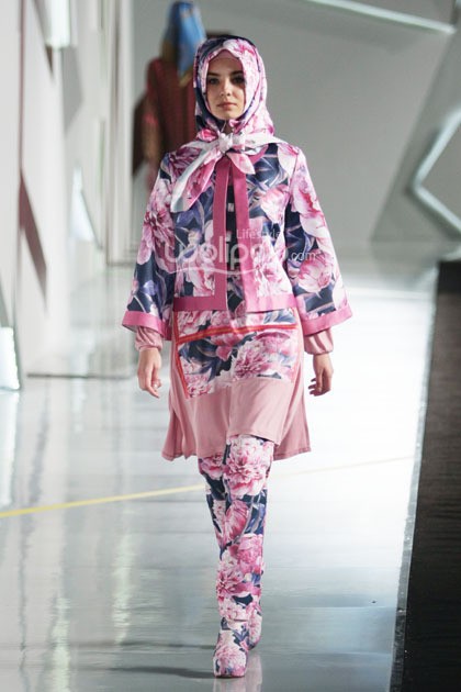 Moshaict by Itang Yunasz. Indonesia Fashion Week 2015 at Jakarta Convention Center. Senayan. Jakarta. [Foto: Mohammad Abduh/Wolipop]