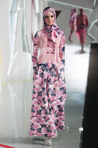 Moshaict by Itang Yunasz. Indonesia Fashion Week 2015 at Jakarta Convention Center. Senayan. Jakarta. [Foto: Mohammad Abduh/Wolipop]