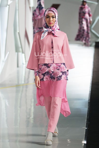 Moshaict by Itang Yunasz. Indonesia Fashion Week 2015 at Jakarta Convention Center. Senayan. Jakarta. [Foto: Mohammad Abduh/Wolipop]