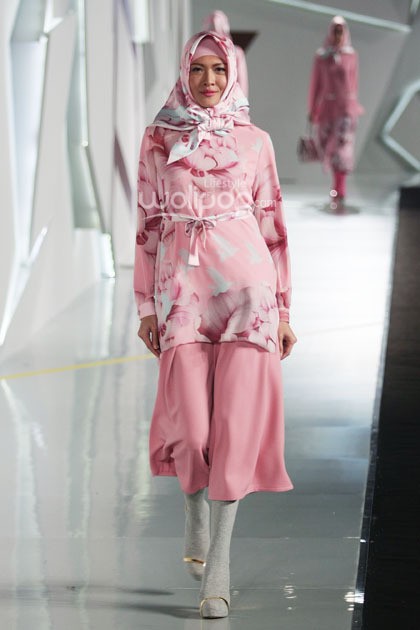 Moshaict by Itang Yunasz. Indonesia Fashion Week 2015 at Jakarta Convention Center. Senayan. Jakarta. [Foto: Mohammad Abduh/Wolipop]