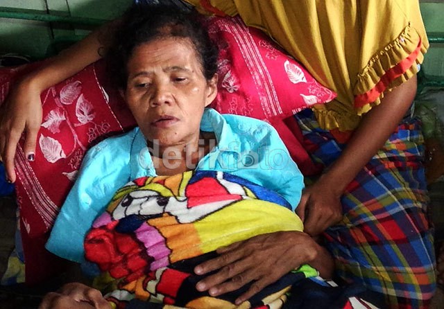 Melihat dari Dekat Rumah Nenek Pencuri Kayu di Situbondo