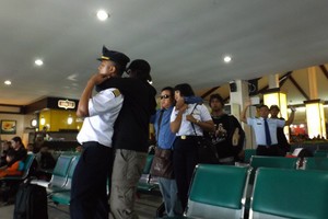 Serunya Simulasi di Bandara Ahmad Yani, Seorang Penumpang Pingsan