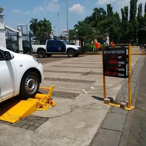 Sejumlah Taksi Dirazia Argonya di Silang Monas