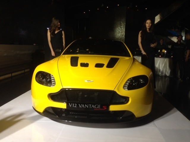 Orang Kaya Indonesia Kini Bisa Beraksi ala James Bond di Aston Martin