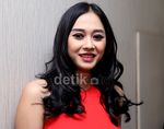 Hot Alert! Merah Menyala Aura Kasih