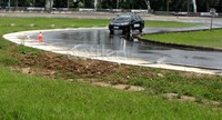 Untuk keadaan basah, ban ini menggunakan Pulse Groove atau ulir ban yang lebih teratur. Pola yang mirip gelombang diadopsi dari karakteristik ban balap. Saluran pembuangan air dan performa anti-hydroplaning dibuat lebih baik.