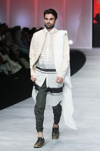 Irna Mutiara With Zelmira Miracle of The Sun. Indonesia Fashion Week 2015 at Jakarta Convention Center. Senayan. Jakarta. [Foto: Mohammad Abduh/Wolipop]