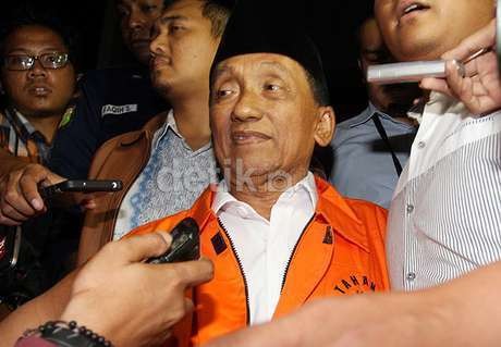 Beda dengan Angie, Fuad Amin Sebut Duit Suap dengan Istilah Sembako
