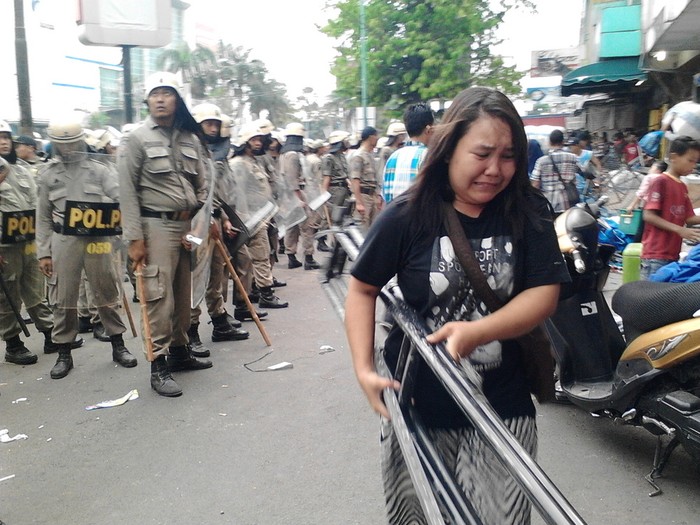 PKL Medan Melawan Saat akan Ditertibkan