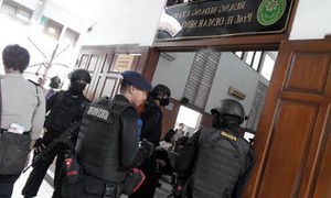 Aparat Brimob Jaga Ketat Sidang PK Terpidana Mati Asal Ghana di PN Jaksel