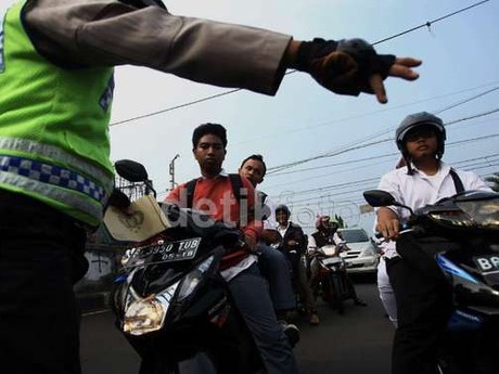 Razia anak sekolah Razia anak sekolah