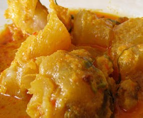 Amboi Lamaknyo! Gulai Tunjang yang Gurih Pekat untuk Makan Siang