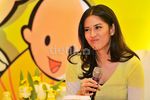 Pretty Mom! Manisnya Senyuman Dian Sastro