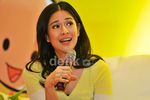 Pretty Mom! Manisnya Senyuman Dian Sastro
