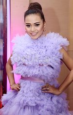 Raih Artis Muda Ter-fashionable, Begini Penampilan Aurel di IFA 2015