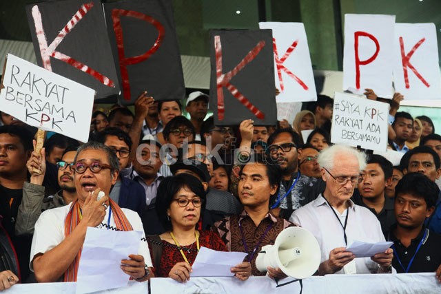 Baca Pantun di UI Bergerak, Budayawan Butet Sindir Jokowi