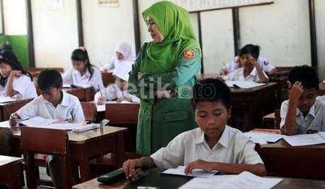 PGRI: Indonesia Darurat Guru SD! PGRI: Indonesia Darurat Guru SD!
