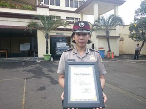 Ringkus Begal di Bekasi, Brigadir Marlina Raih Penghargaan dari Kapolres Jakut