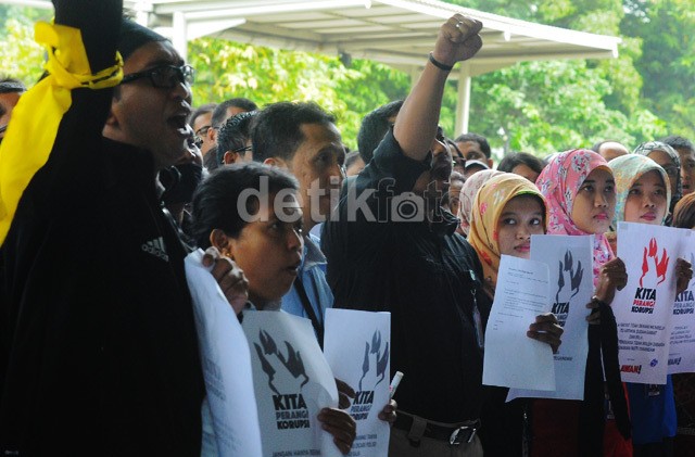 Agar Sarpin Effect Tak Meluas, Pegawai Minta Pimpinan KPK Ajukan PK