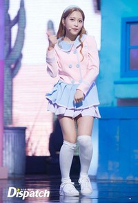 Perdana Tampil di TV, Yeri Red Velvet Bikin Gemes!