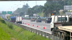 Terkena Sistem Buka Tutup di Tol JORR, Ini Tanggapan Supir Truk