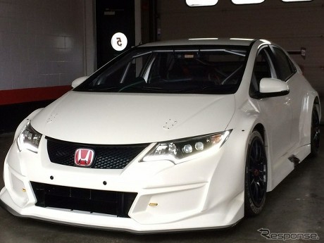 Honda Civic Type R Langsung Turun di Balapan