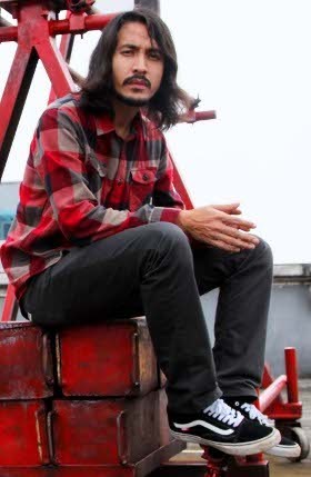 Marcello Tahitoe Temukan Jati Diri di Musik Rock