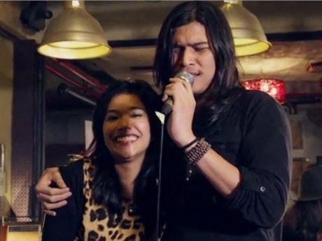 Virzha Rayu Penggemar Lewat Aku Lelakimu di Friday Hot Music