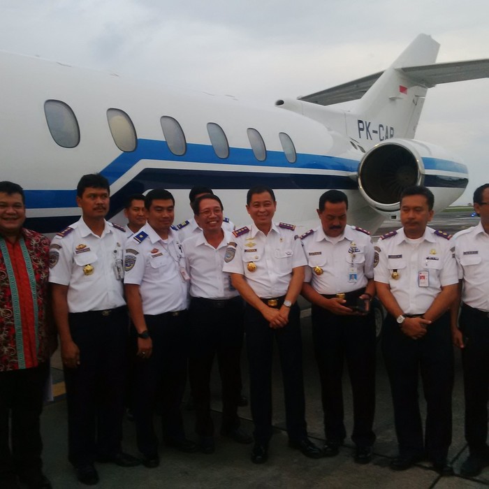 Jonan Merendah, Pesawat Jet Kemenhub Disebut Becak