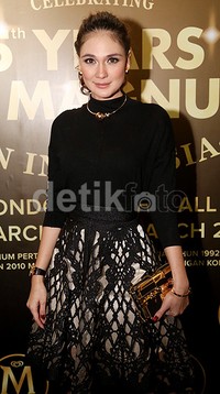 Luna Maya saat ditemui di Private Party Magnum, Pondok Indah Mall 2, Jakarta Selatan, Kamis (19/3/2015).