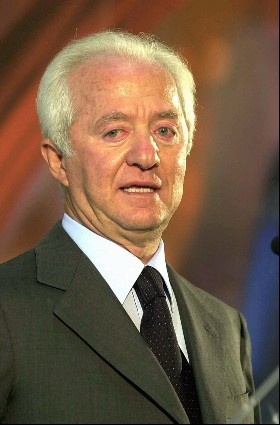 Kecil Miskin di Panti Asuhan, Pria Ini Jadi Bos Kacamata Mewah Berharta Rp 275 Triliun