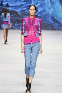 Colourful Banyuwangi by Priscilla Saputro Novum Etno. Indonesia Fashion Week 2015 at Jakarta Convention Center. Senayan. Jakarta. [Foto: Mohammad Abduh/Wolipop]