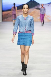 Colourful Banyuwangi by Priscilla Saputro Novum Etno. Indonesia Fashion Week 2015 at Jakarta Convention Center. Senayan. Jakarta. [Foto: Mohammad Abduh/Wolipop]