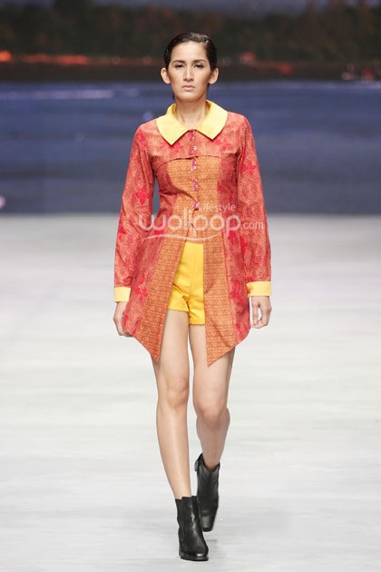 Colourful Banyuwangi by Priscilla Saputro Novum Etno. Indonesia Fashion Week 2015 at Jakarta Convention Center. Senayan. Jakarta. [Foto: Mohammad Abduh/Wolipop]