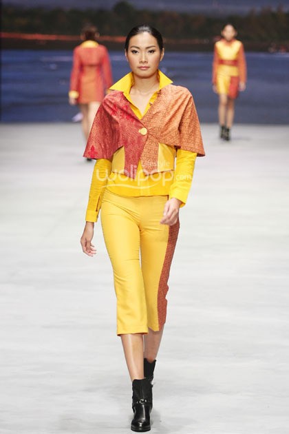 Colourful Banyuwangi by Priscilla Saputro Novum Etno. Indonesia Fashion Week 2015 at Jakarta Convention Center. Senayan. Jakarta. [Foto: Mohammad Abduh/Wolipop]