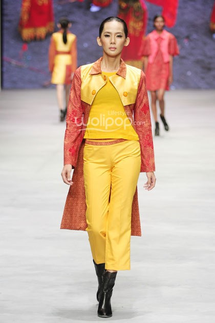 Colourful Banyuwangi by Priscilla Saputro Novum Etno. Indonesia Fashion Week 2015 at Jakarta Convention Center. Senayan. Jakarta. [Foto: Mohammad Abduh/Wolipop]