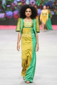 Colourful Banyuwangi by Priscilla Saputro Novum Etno. Indonesia Fashion Week 2015 at Jakarta Convention Center. Senayan. Jakarta. [Foto: Mohammad Abduh/Wolipop]