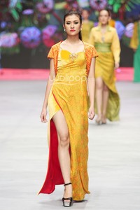 Colourful Banyuwangi by Priscilla Saputro Novum Etno. Indonesia Fashion Week 2015 at Jakarta Convention Center. Senayan. Jakarta. [Foto: Mohammad Abduh/Wolipop]