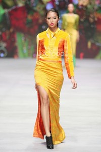 Colourful Banyuwangi by Priscilla Saputro Novum Etno. Indonesia Fashion Week 2015 at Jakarta Convention Center. Senayan. Jakarta. [Foto: Mohammad Abduh/Wolipop]