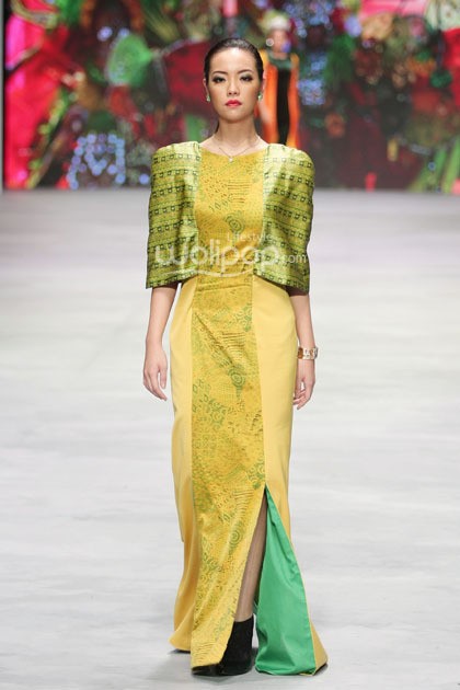 Colourful Banyuwangi by Priscilla Saputro Novum Etno. Indonesia Fashion Week 2015 at Jakarta Convention Center. Senayan. Jakarta. [Foto: Mohammad Abduh/Wolipop]