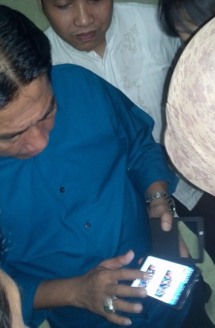 Saat Lulung Selfi-an Giat Belajar Twitter: Gimana Follbacknya?