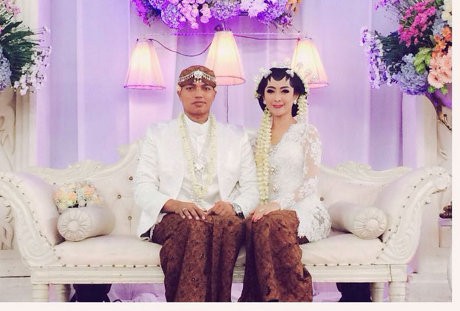 Suami Tetap Dukung Uut Permatasari Nyanyi Setelah Nikah