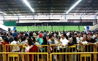 Pelayanan penukaran tiket itu dimulai sejak pukul 07.00 WIB.