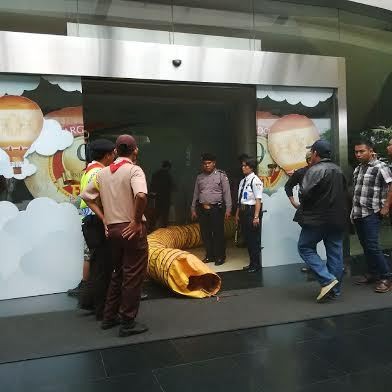 Bangunan Terbakar, Margo City Tutup Sementara