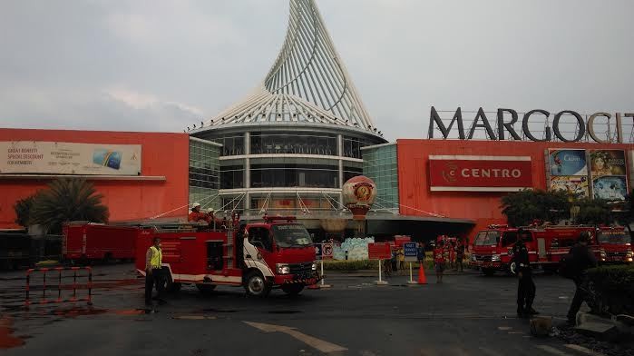 Cerita Petugas Pemadam Soal Sulitnya Memadamkan Api di Margo City