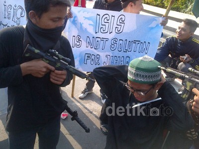 Aksi Tolak ISIS di CFD Semarang